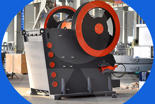 小型碎石破碎機現(xiàn)場圖